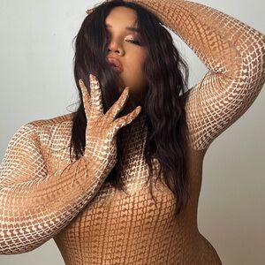 SKIMS Velvet Gloved Bodysuit in CHAI